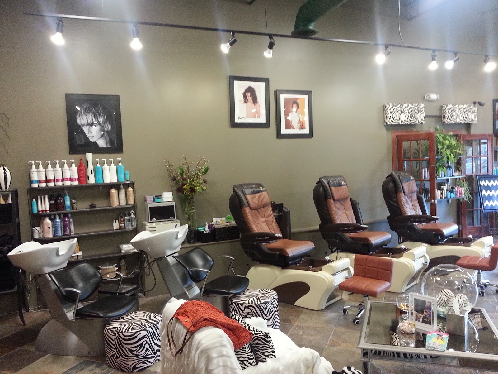 Le Salon nail work in Fort Collins, Colorado